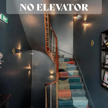 Corneille - Entree Autonome, Reception En Ligne - Encore Mieux