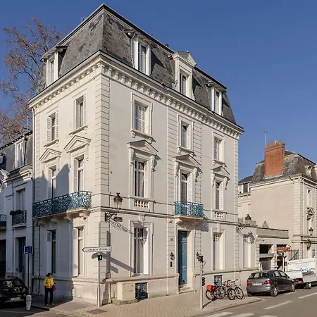 Frenchdoor Corneille 3* Τουρ