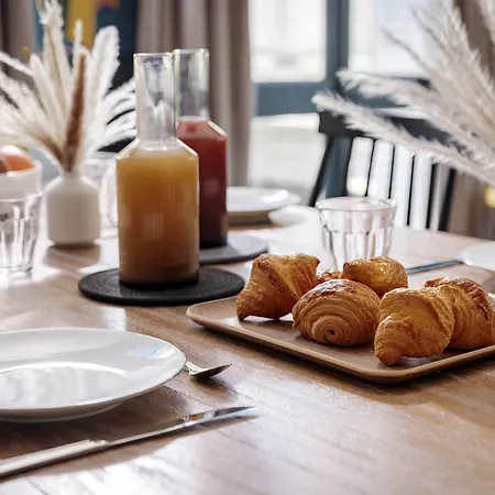 Corneille - Entree Autonome, Reception En Ligne - Encore Mieux Aparthotel 3*