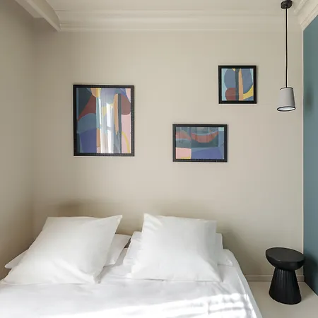 Corneille - Entree Autonome, Reception En Ligne - Encore Mieux 3*