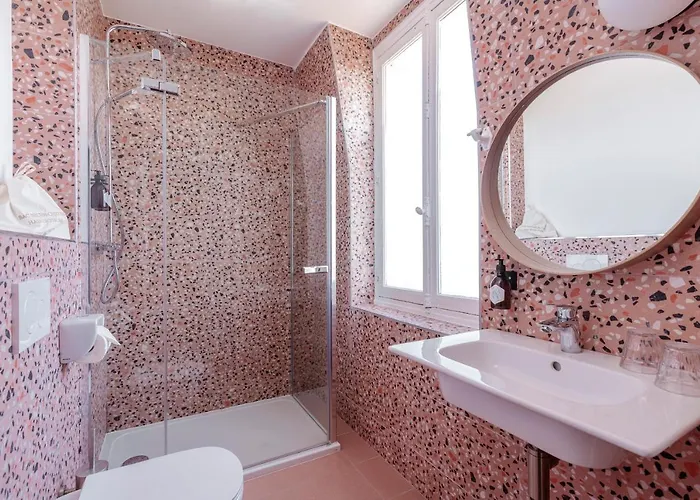 Frenchdoor Tours Corneille