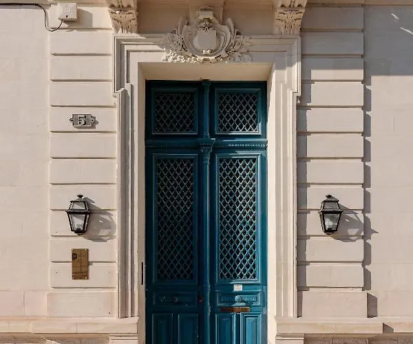 Apartmanhotel Frenchdoor Tours Corneille 3*