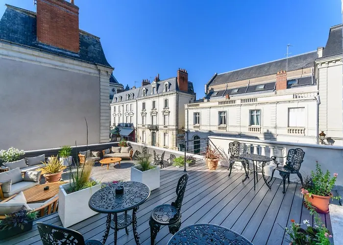 Frenchdoor Tours Corneille