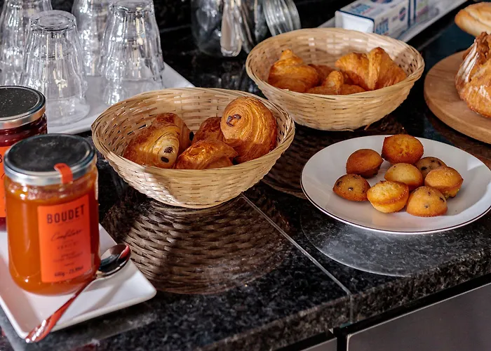 Frenchdoor Tours Corneille 3* 图尔