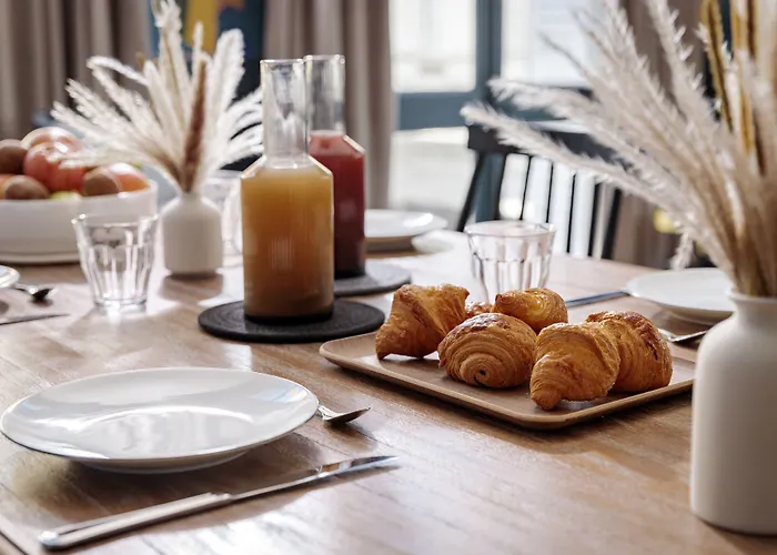 Frenchdoor Tours Corneille Apartmanhotel 3*