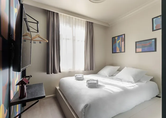 Frenchdoor Tours Corneille